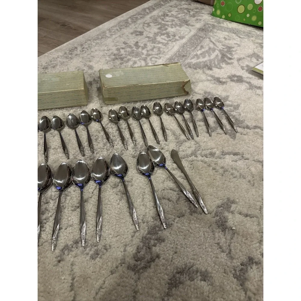 42 International AMERICAN BEAUTY INS88 American Stainless USA Spoons&Forks W/box